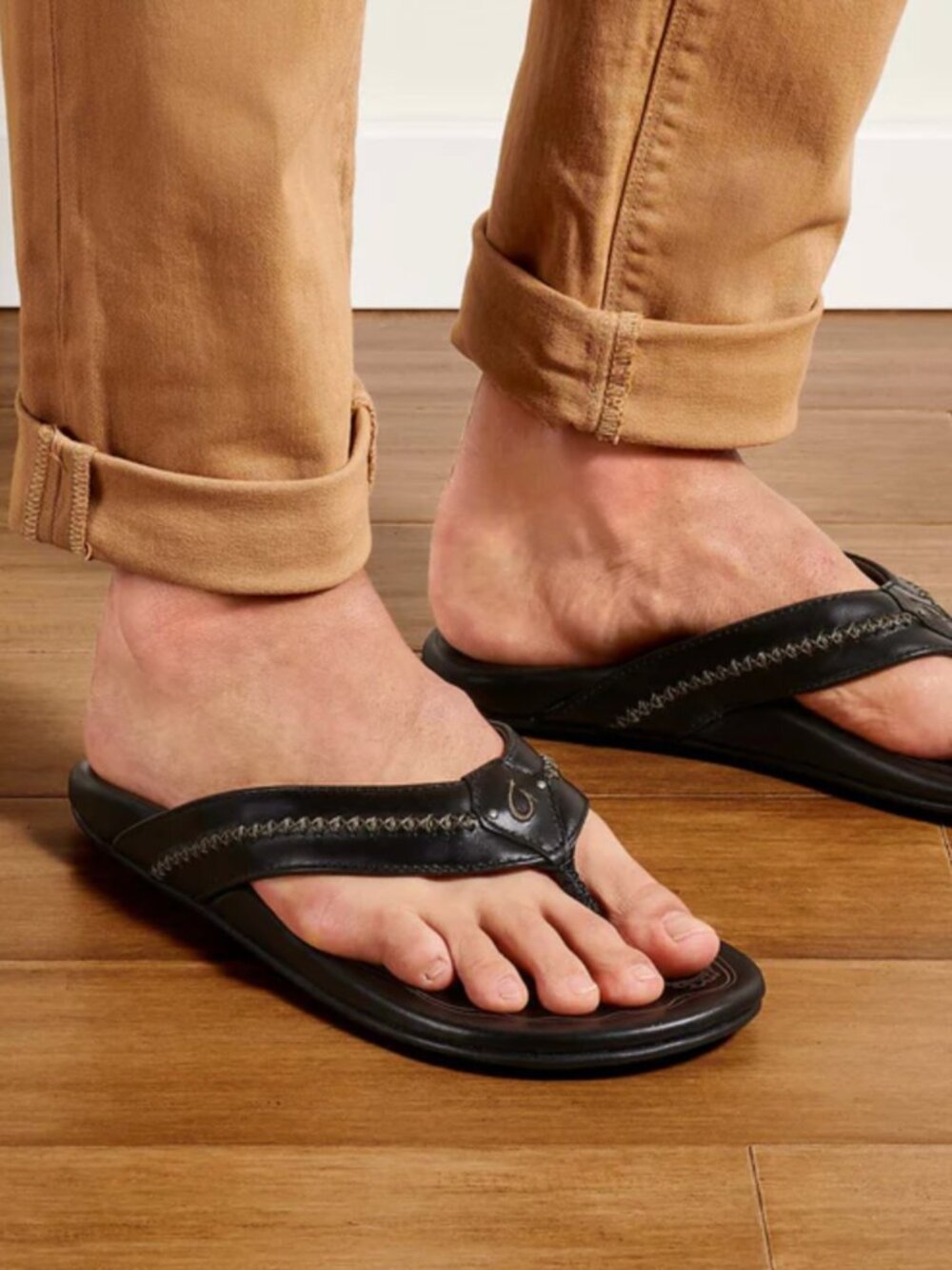NEW Olukai Mea Ola Black Leather Flip Flops Sandals Men's Size 8 EU 41